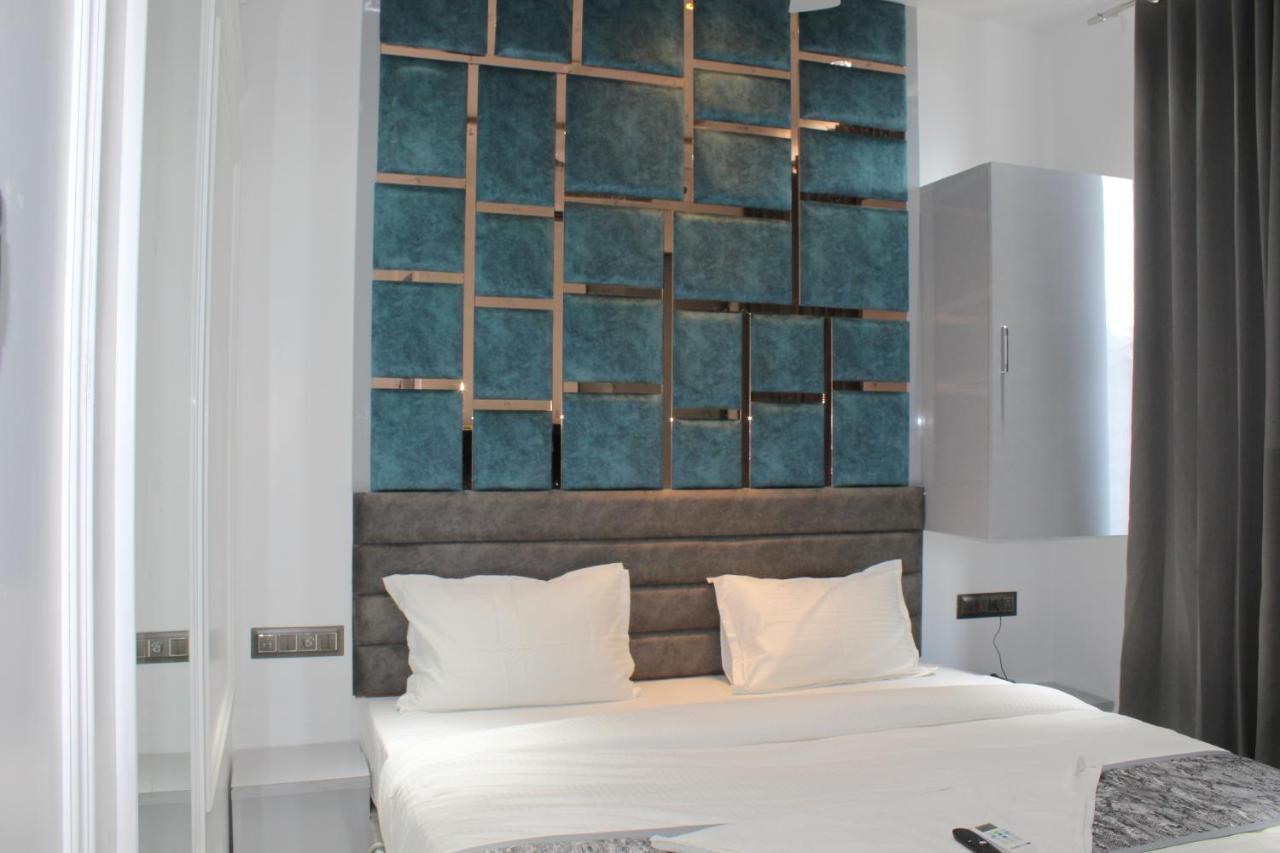 Hotel The Lowell Сурат Екстер'єр фото