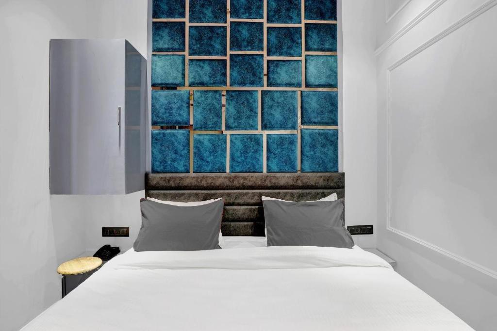 Hotel The Lowell Сурат Екстер'єр фото