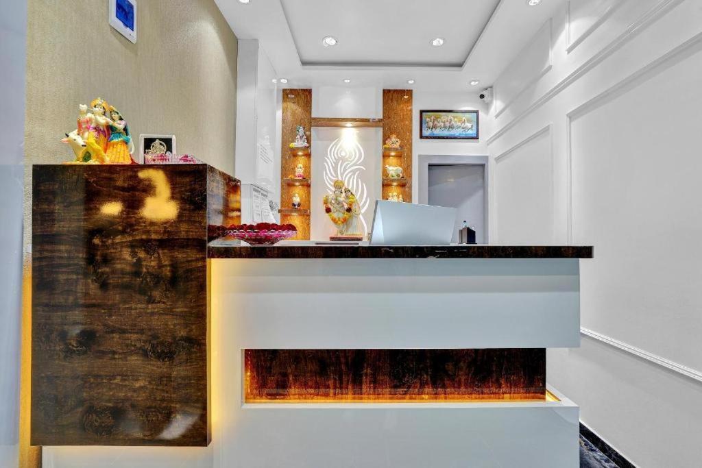 Hotel The Lowell Сурат Екстер'єр фото